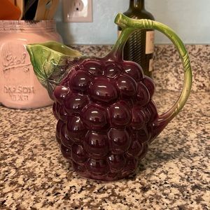 Beautiful Grapes Pitcher Kitchen Decor